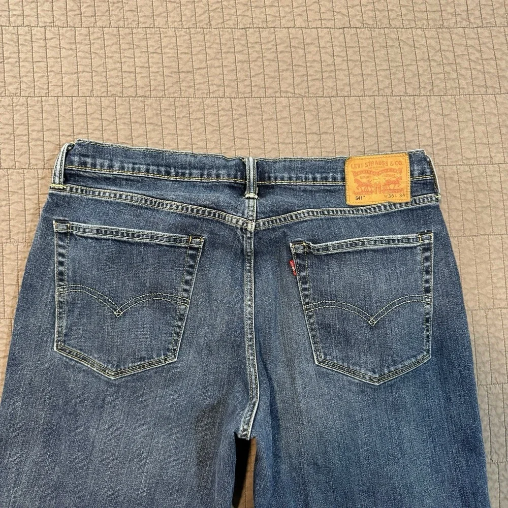 Levi's 541 Jeans Men 36x34 (36x32) Blue Athletic Taper Stretch Casual‎ Denim